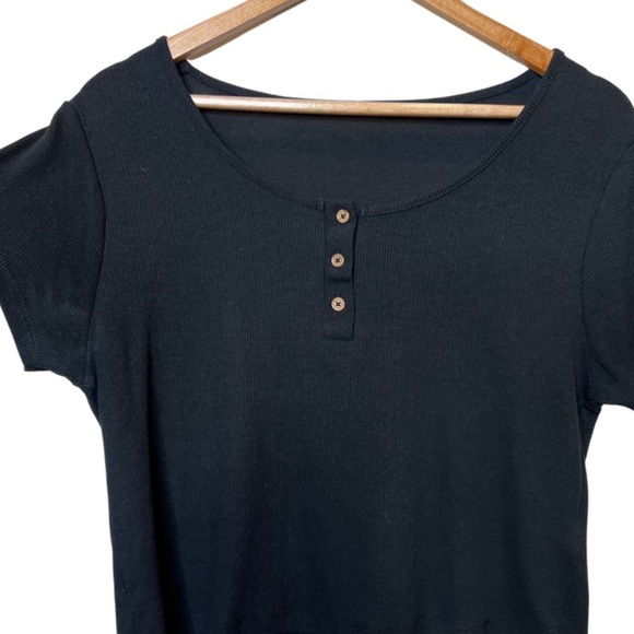Target Basic Black Ribbed Wooden Button Crewneck Short Sleeve Cropped Top - Picture 4 of 14